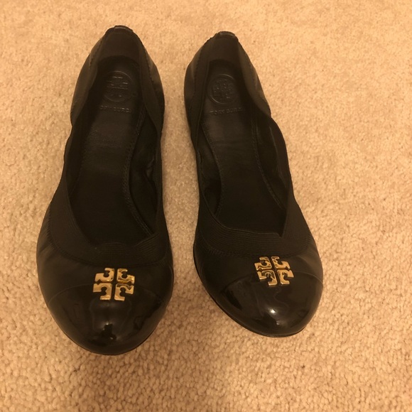 Size 8 Tori Burch ballet flats. - Picture 3 of 7